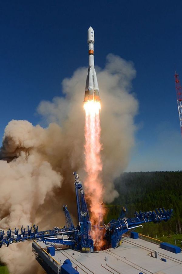 ソユーズロケットによるGlonass-M衛星の打ち上げ
