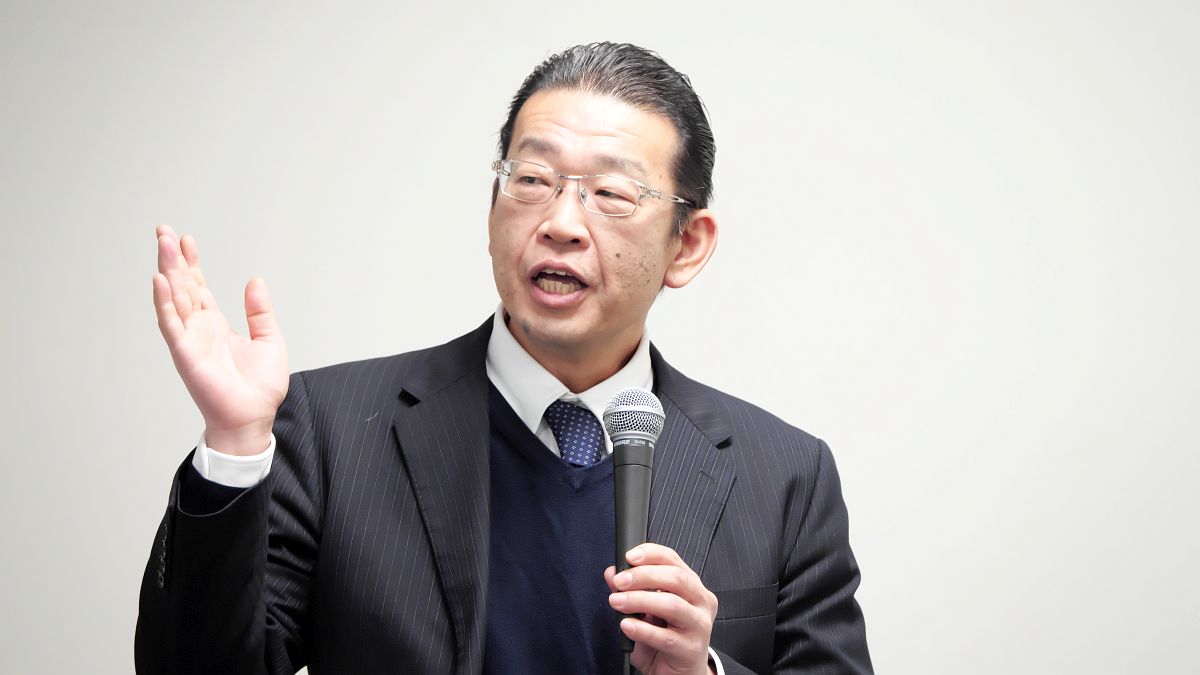 講演写真-08（西田氏）