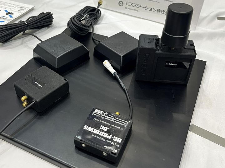 みちびき展示ブース-6