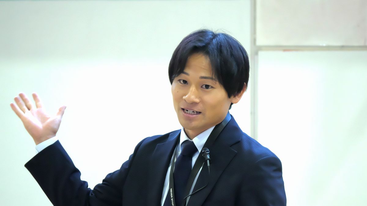 講師写真-1(名久井教諭)