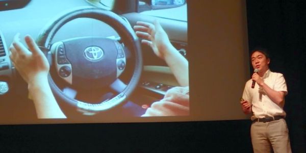 加藤氏による基調講演「高精度3次元地図を利活用した自動運転システム」