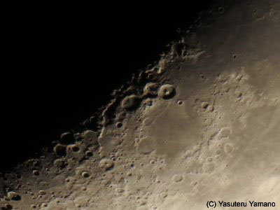 COOLPIX P900で撮影した月面画像