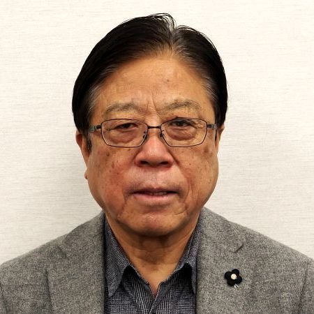 笹倉氏